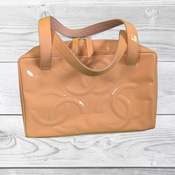 **SOLD**Authentic Patent Leather Chanel Tote - Picture 4 of 8